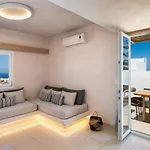 アパートホテル Aelia Luxury 4*