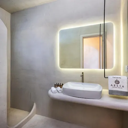 Aelia Luxury Karterados (Santorini)