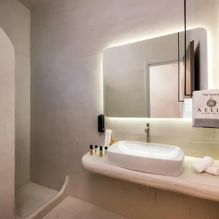 Aelia Luxury Karterados (Santorini)
