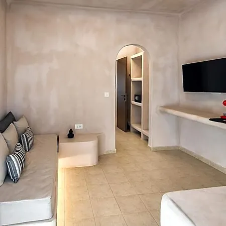 Aelia Luxury Karterados (Santorini)