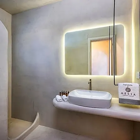 Aelia Luxury 5* Karterados (Santorini)