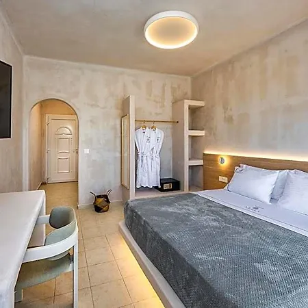 Aelia Luxury Aparthotel 5*