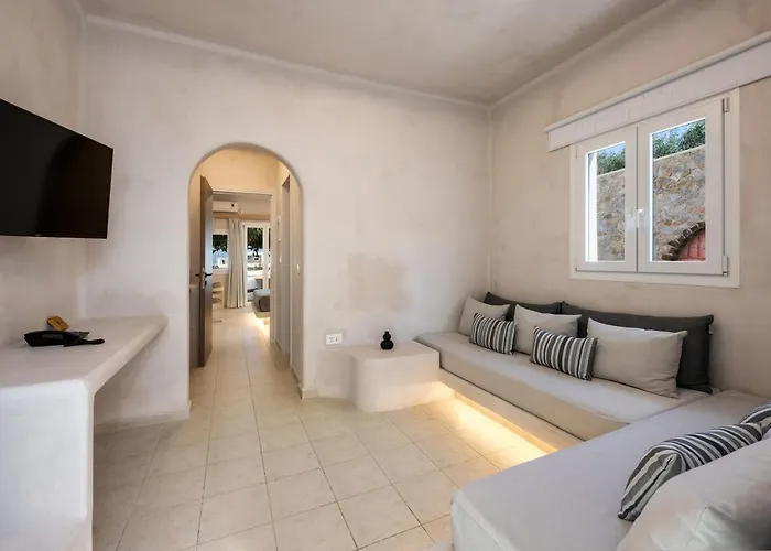 Aelia Luxury Karterados (Santorini)