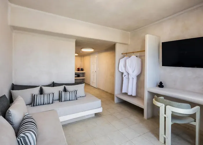 Ξενοδοχείο με διαμερίσματα Aelia Luxury Καρτεράδος