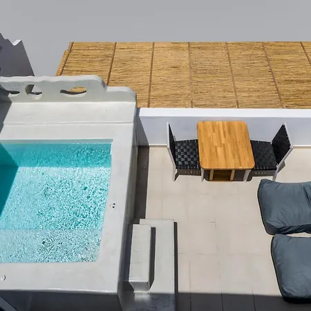 Ξενοδοχείο με διαμερίσματα Aelia Luxury Καρτεράδος