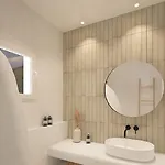 Aelia Luxury كارتيرادوس